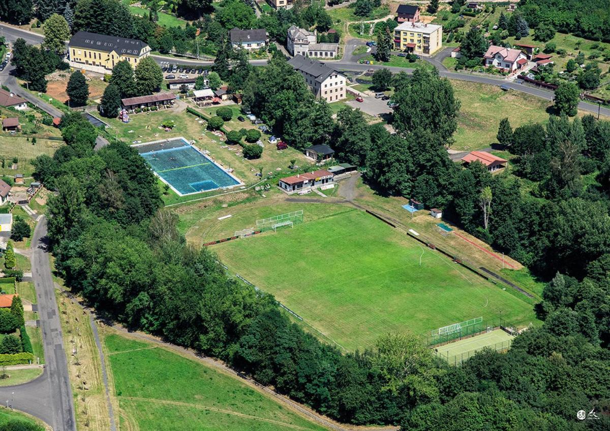 Formule Hotel Perstejn Bagian luar foto