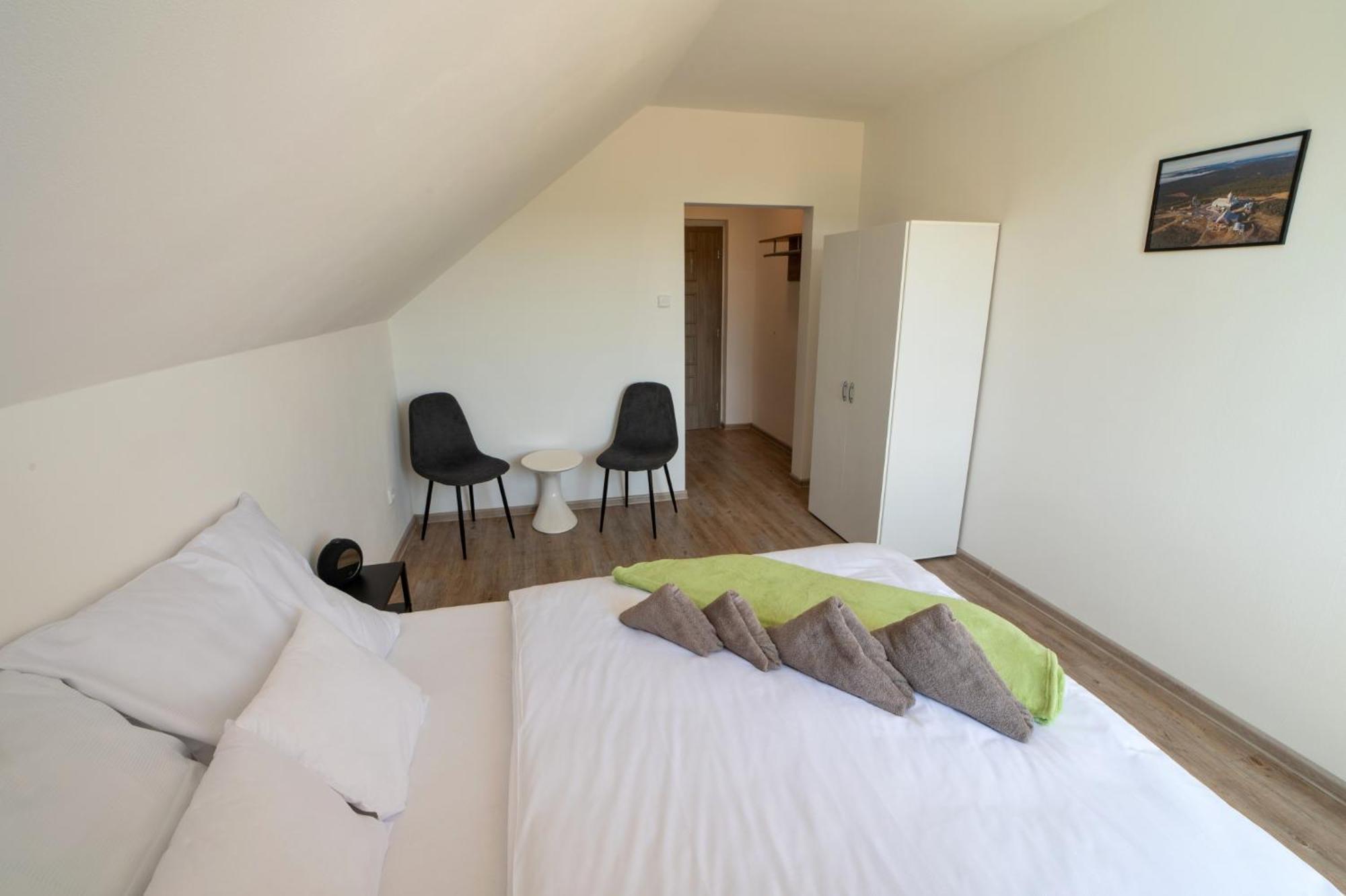 Formule Hotel Perstejn Bagian luar foto