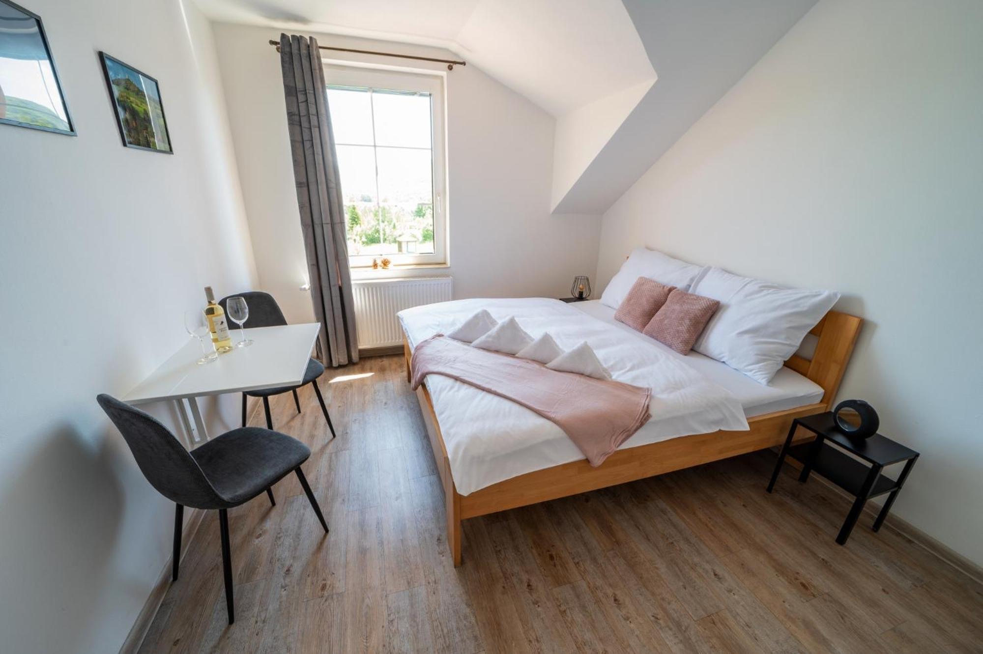 Formule Hotel Perstejn Bagian luar foto