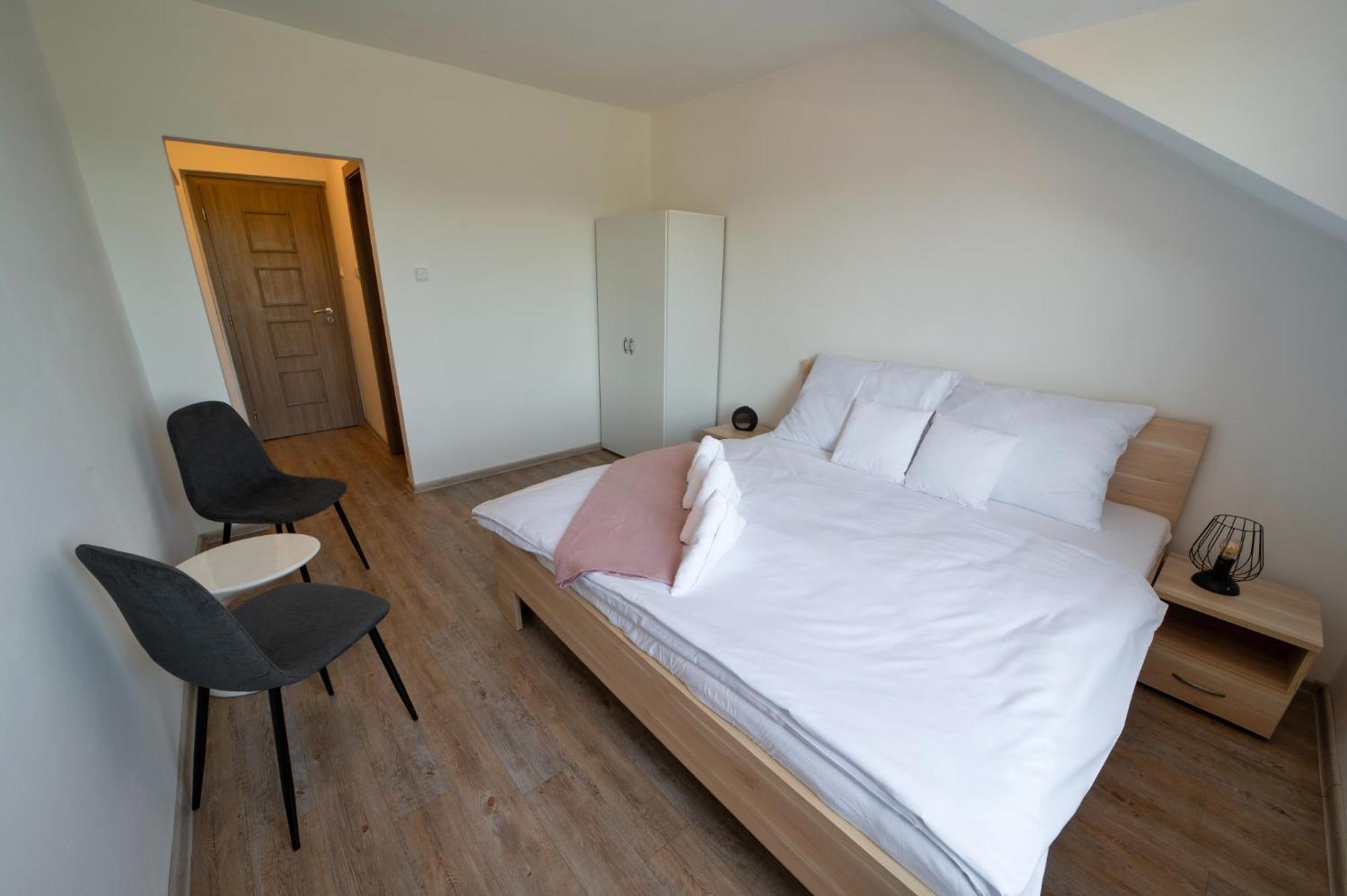 Formule Hotel Perstejn Bagian luar foto