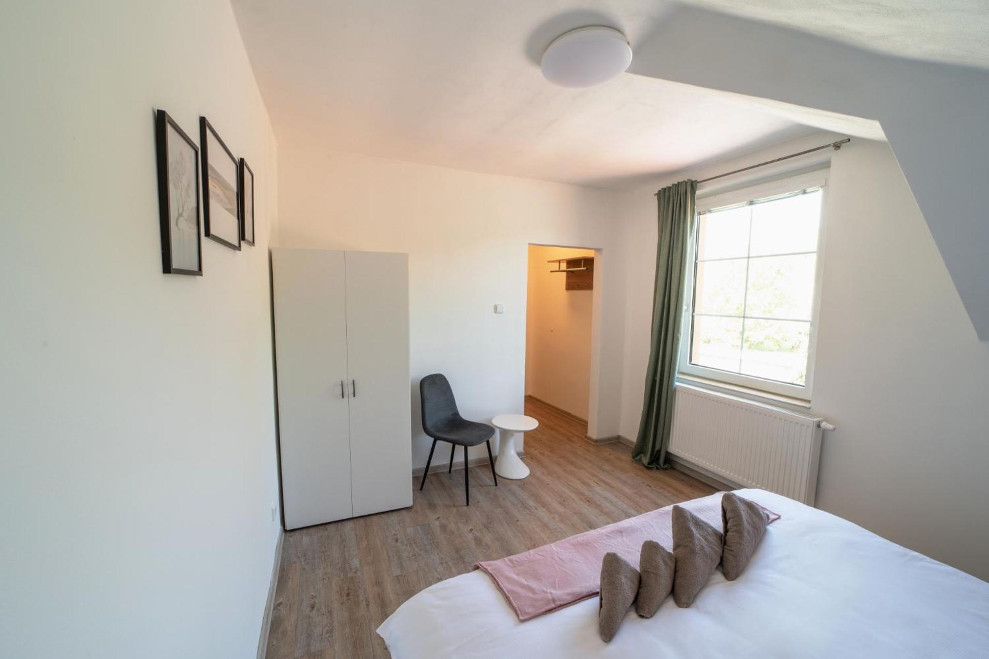 Formule Hotel Perstejn Bagian luar foto