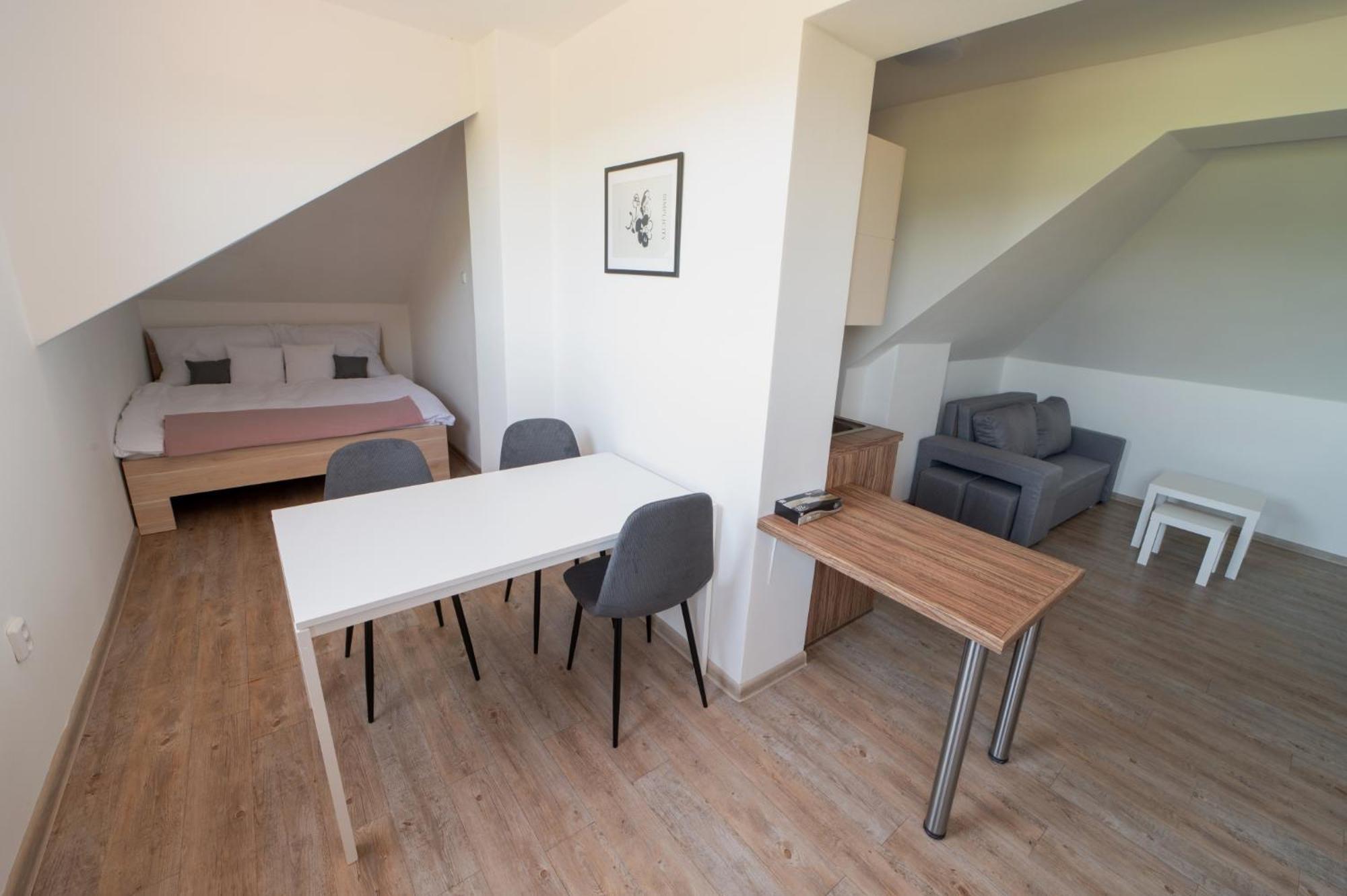 Formule Hotel Perstejn Bagian luar foto